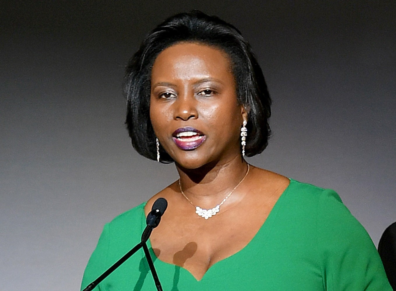 De nhat phu nhan Haiti ke lai khoanh khac chong bi am sat hinh anh