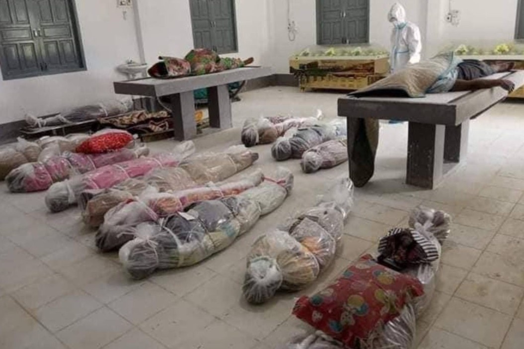 Hinh anh 'thi the quan nylon' bi lan truyen o nhieu nuoc hinh anh