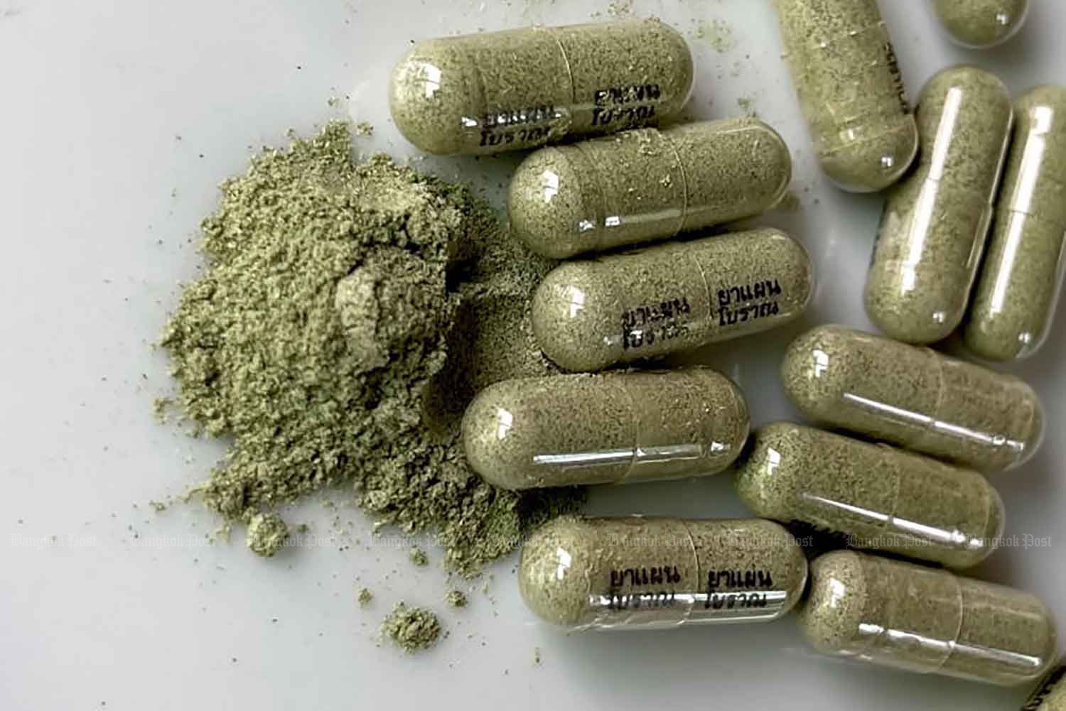 Thai Lan day manh san xuat xuyen tam lien de dieu tri Covid-19 hinh anh