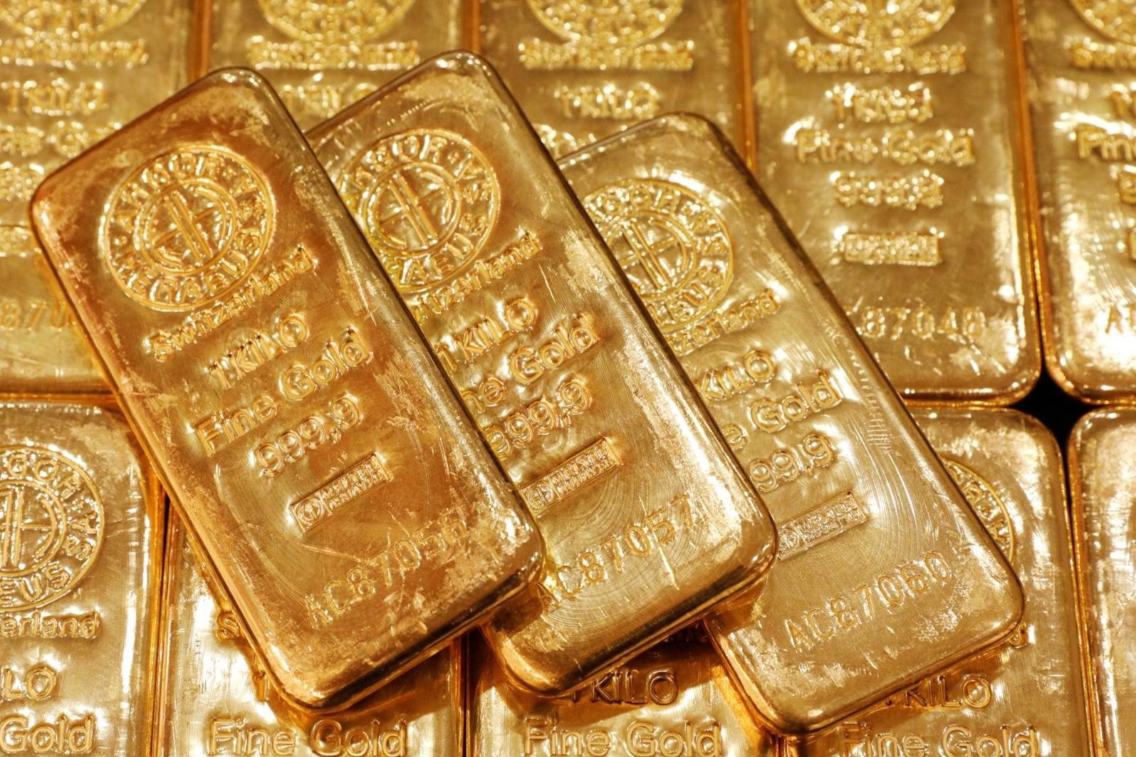 Afghanistan gui 22 tan vang tai ngan hang o New York hinh anh