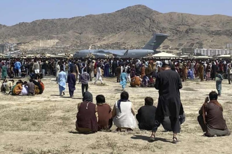 Australia khong cap thi thuc cho 100 nhan vien su quan o Afghanistan hinh anh