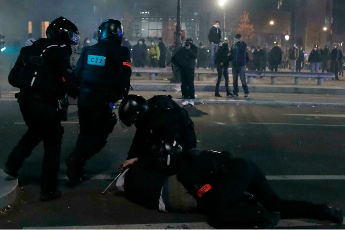 Phap tang cuong giam sat canh sat hinh anh