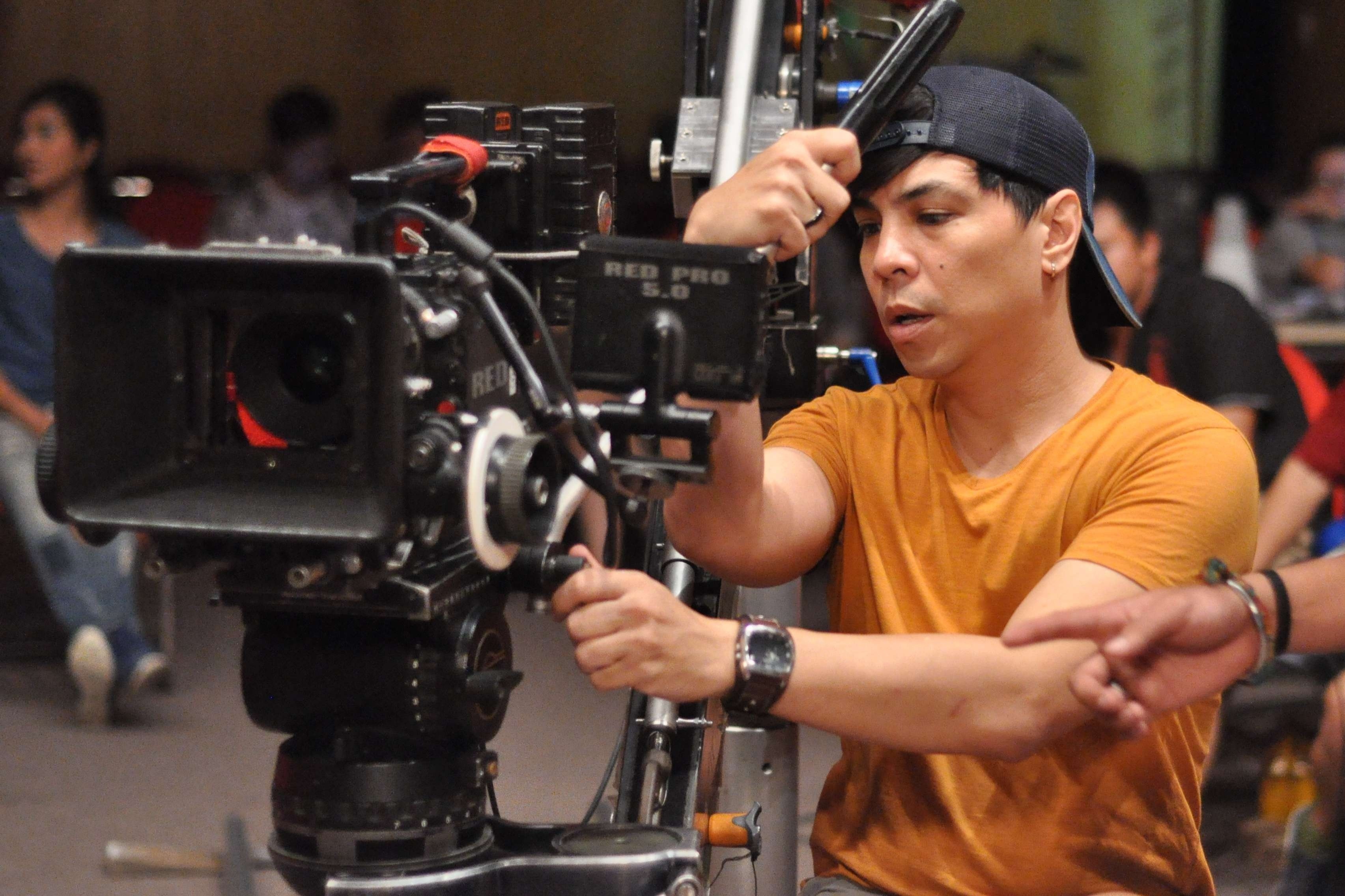 Chang ngoai quoc o TP.HCM muon thay doi quan niem ve massage hinh anh