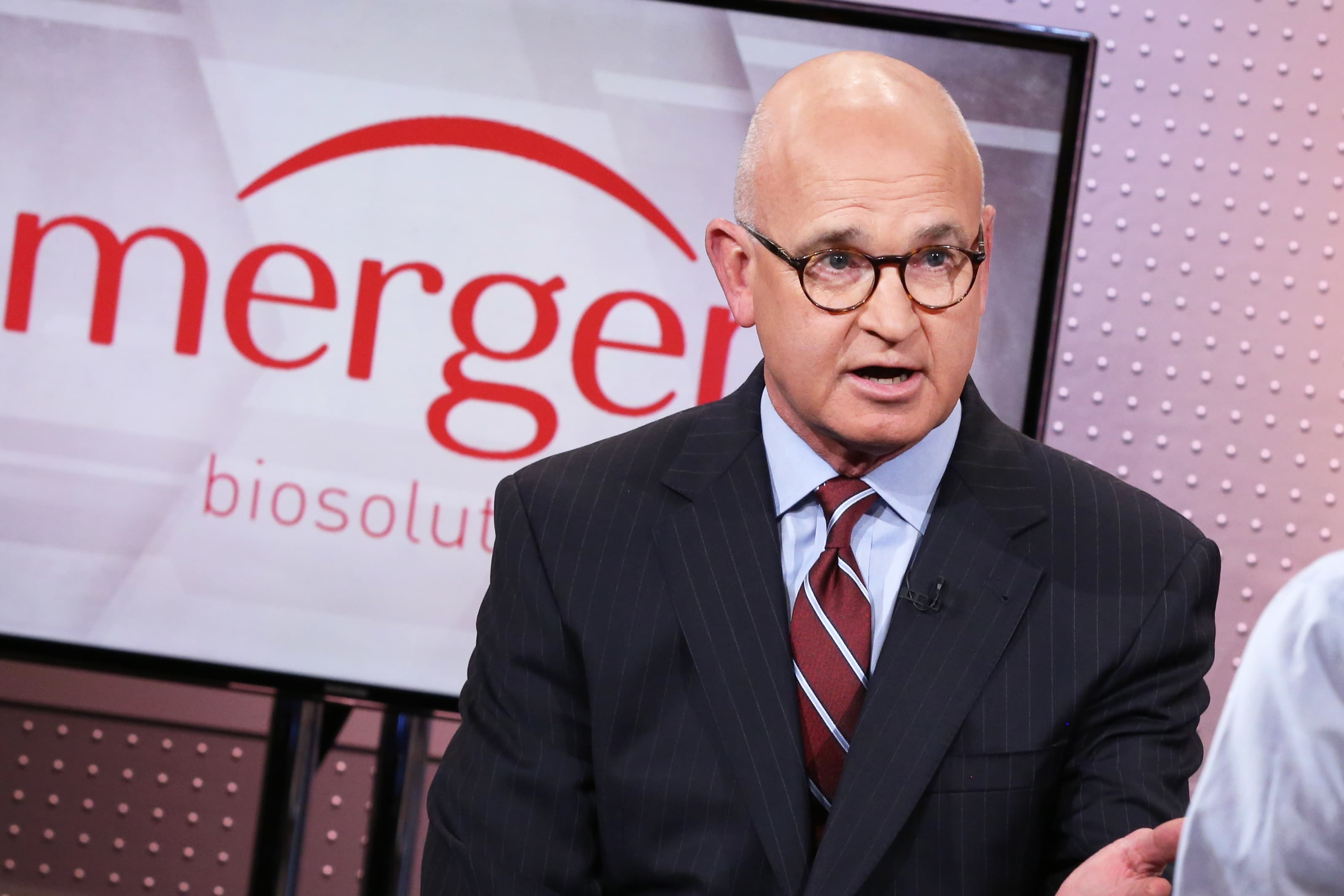 My cham dut hop dong vaccine Covid-19 anh 3