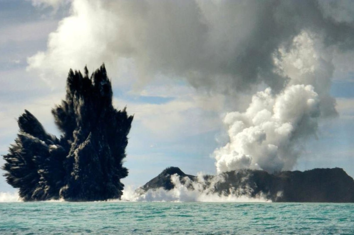 Bi an dang sau 'tham hoa kep' o Tonga hinh anh