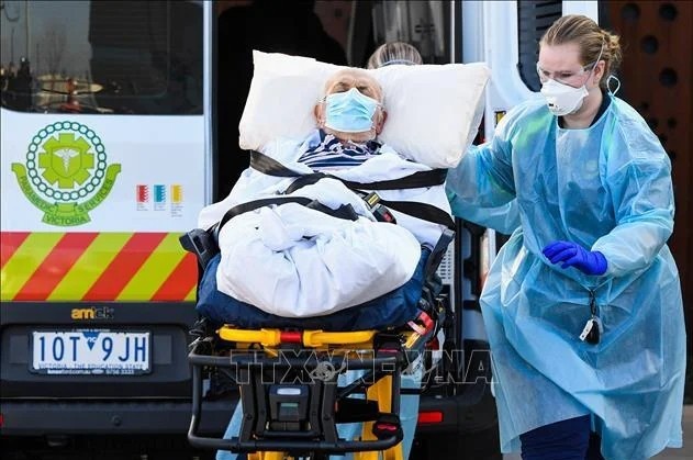 Omicron dao nguoc ky tich chong dich cua Australia hinh anh