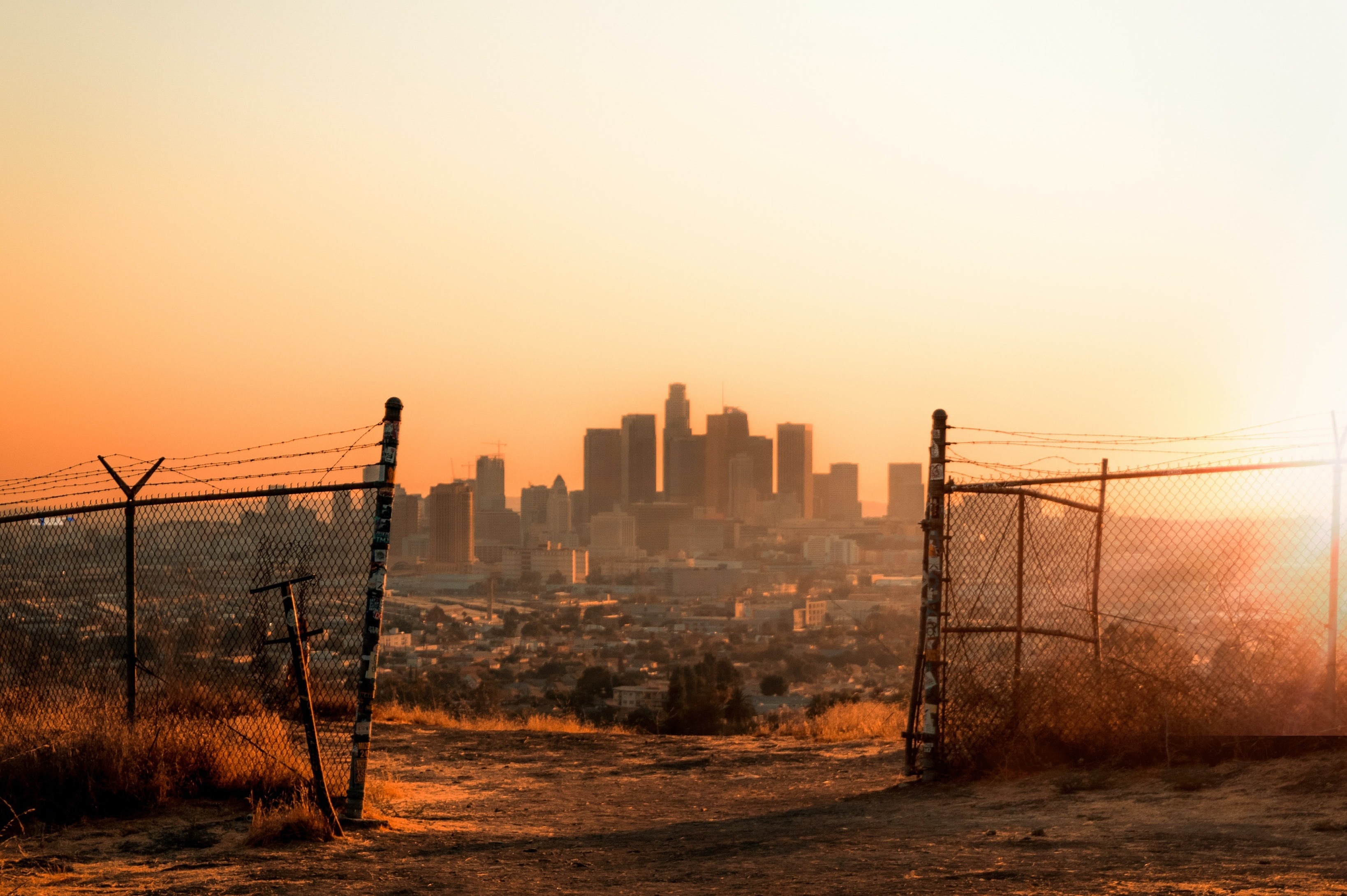 He lo 2 quoc gia an toan nhat de tru an neu tham hoa hat nhan xay ra hinh anh