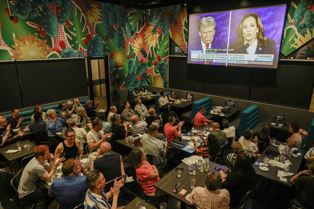 tranh luan Trump Harris anh 4