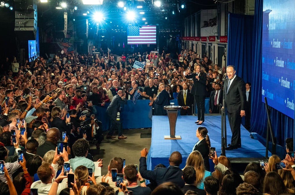 Taylor Swift ung ho Harris anh 1