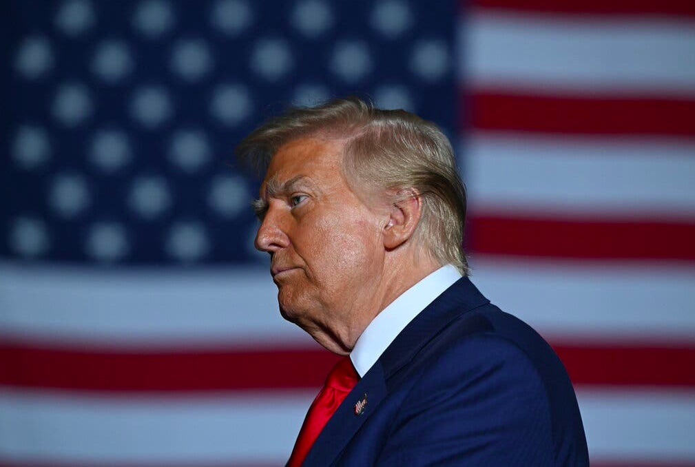 He lo toan tinh soc trong nhom than tin cua ong Trump hinh anh