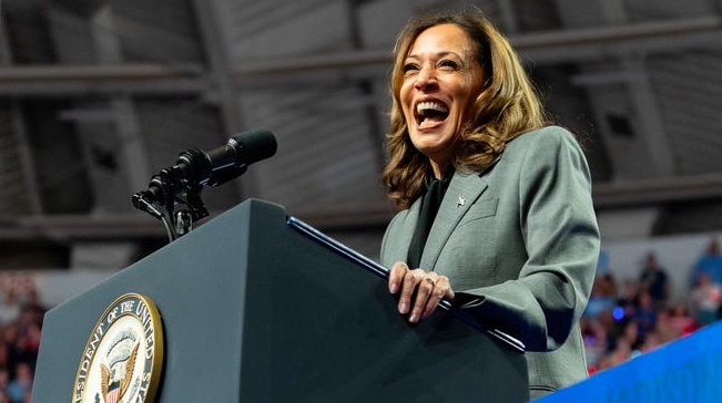 Ba Harris khen Gen Z 'mat kien nhan mot cach chinh dang' hinh anh