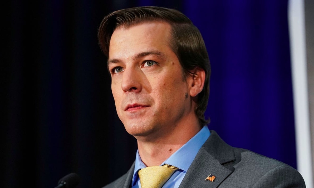 Nguoi dan ong khien ca nuoc My 'google' giua cao diem bau cu hinh anh