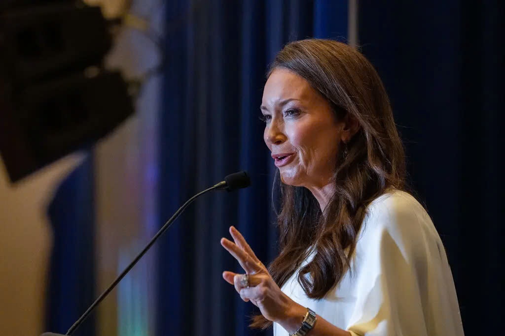 chinh quyen Trump anh 3