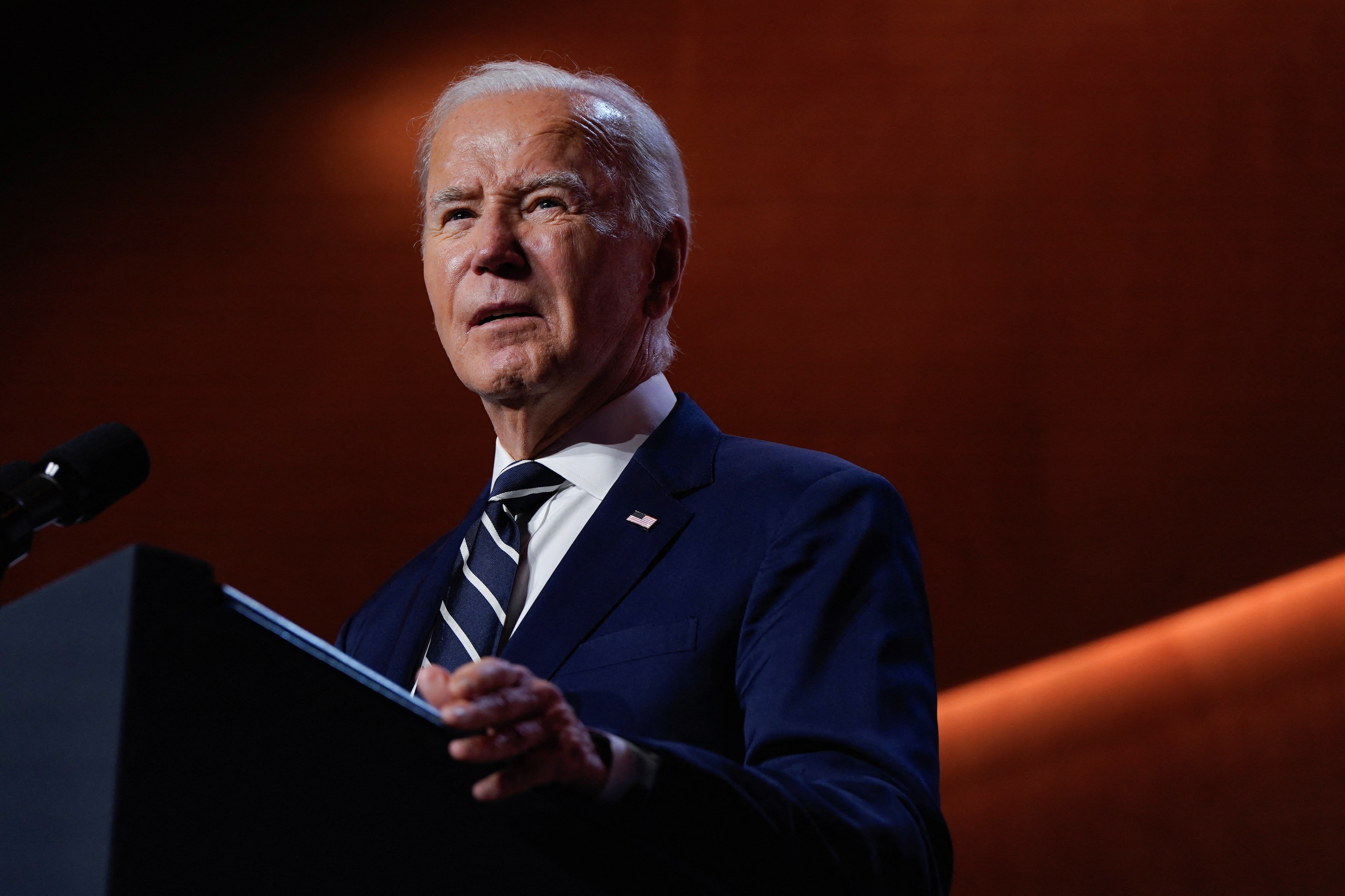 Joe Biden an xa anh 1