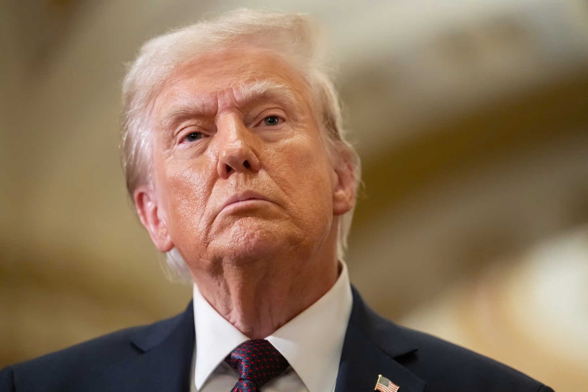 Cong to vien dac biet: Ong Trump 'thoat an' nho dac cu tong thong My hinh anh