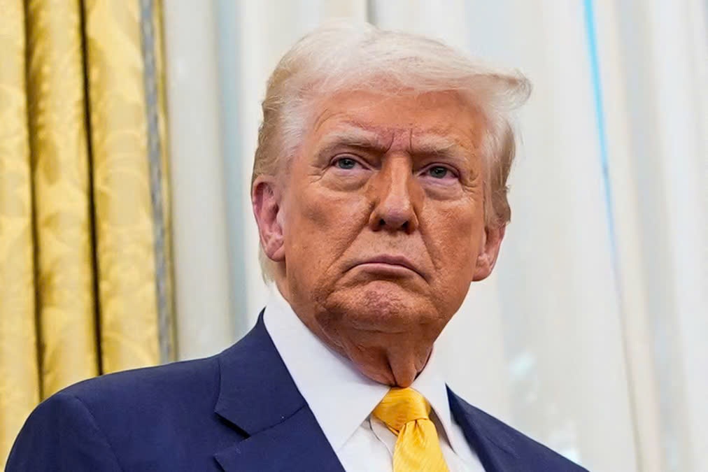 Ong Trump 'cam cua' hang thong tan AP khoi Nha Trang hinh anh