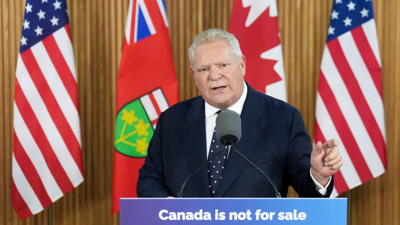 Quan chuc Canada doa cat dien 3 bang cua My hinh anh