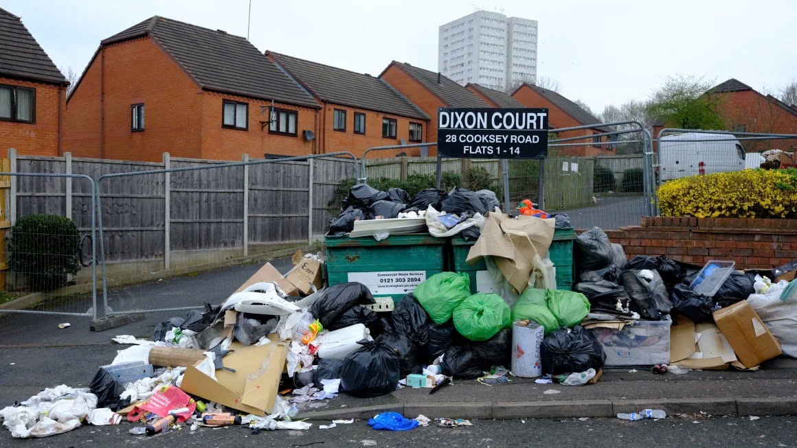 17.000 tan rac nam ngon ngang o thanh pho lon thu hai nuoc Anh hinh anh