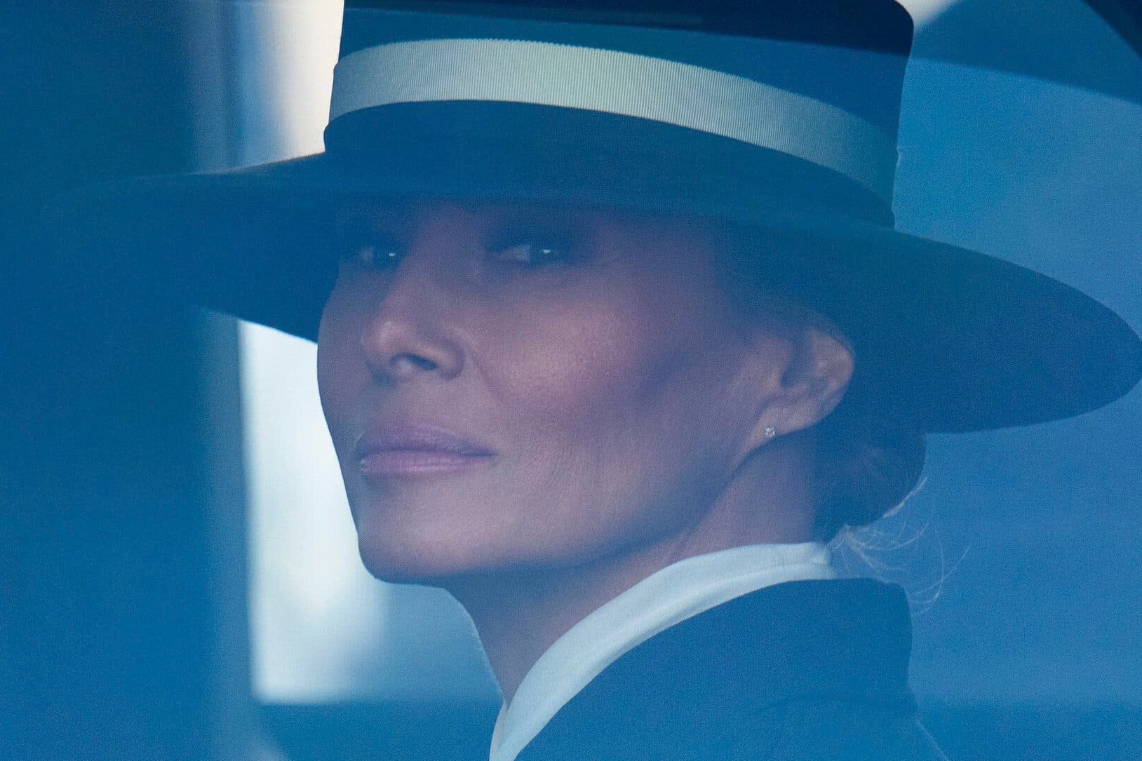 De nhat phu nhan cua ong Trump dau roi? hinh anh