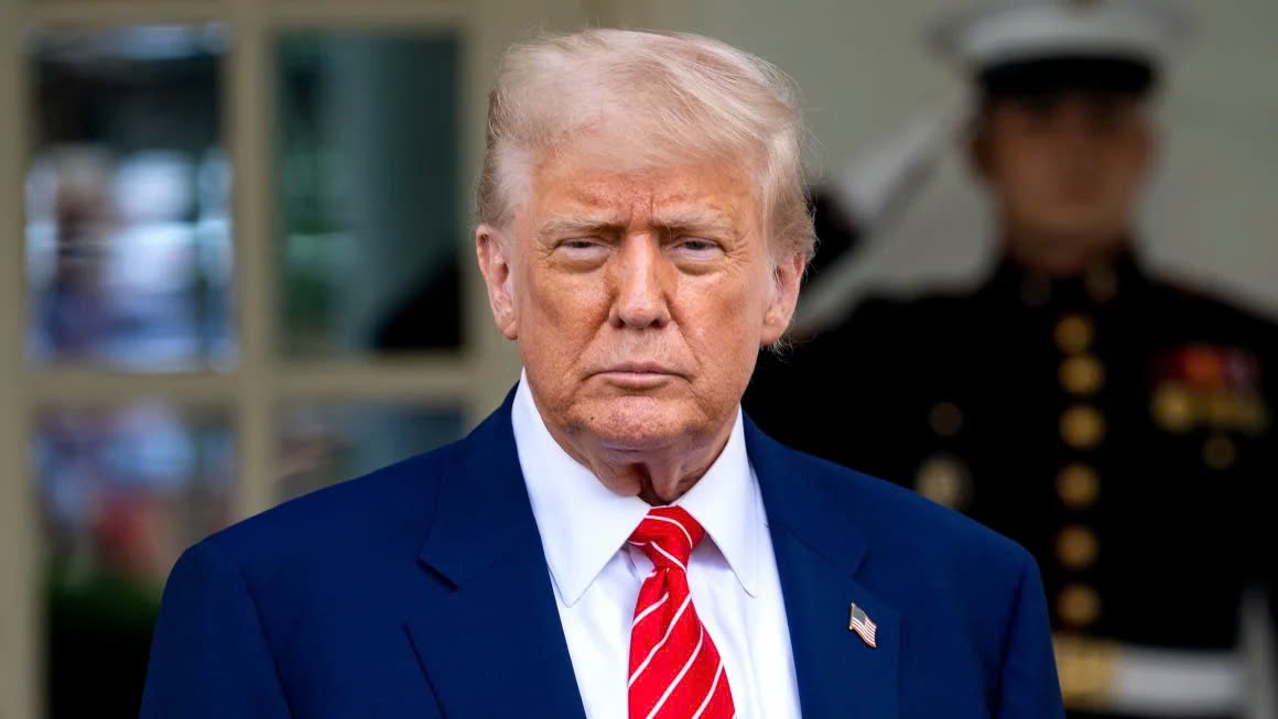 Trump cong bo lenh hanh phap nham giam manh gia thuoc ke don tai My hinh anh