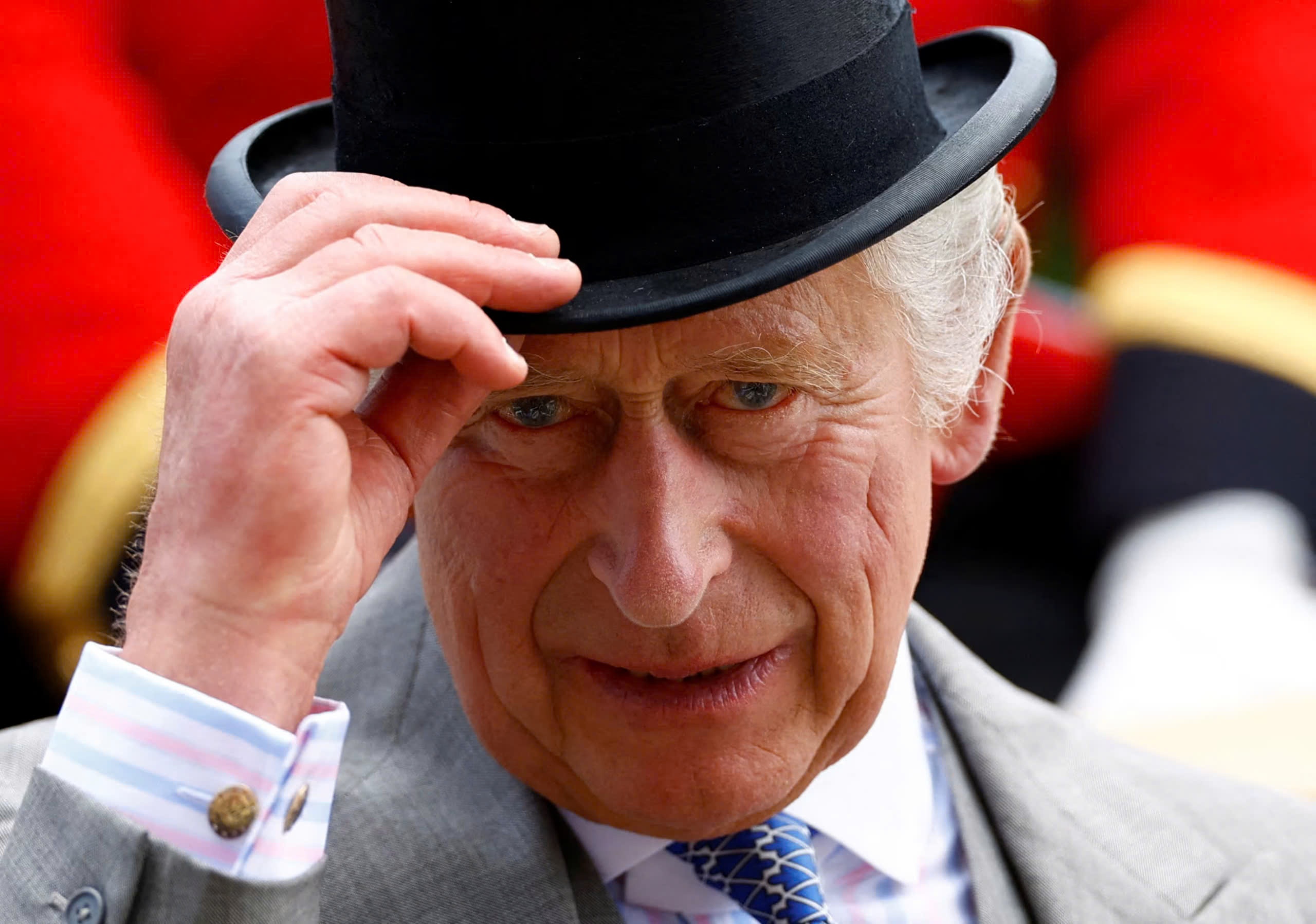 Tai san cua vua Charles tang 40 trieu USD chi trong vai thang hinh anh