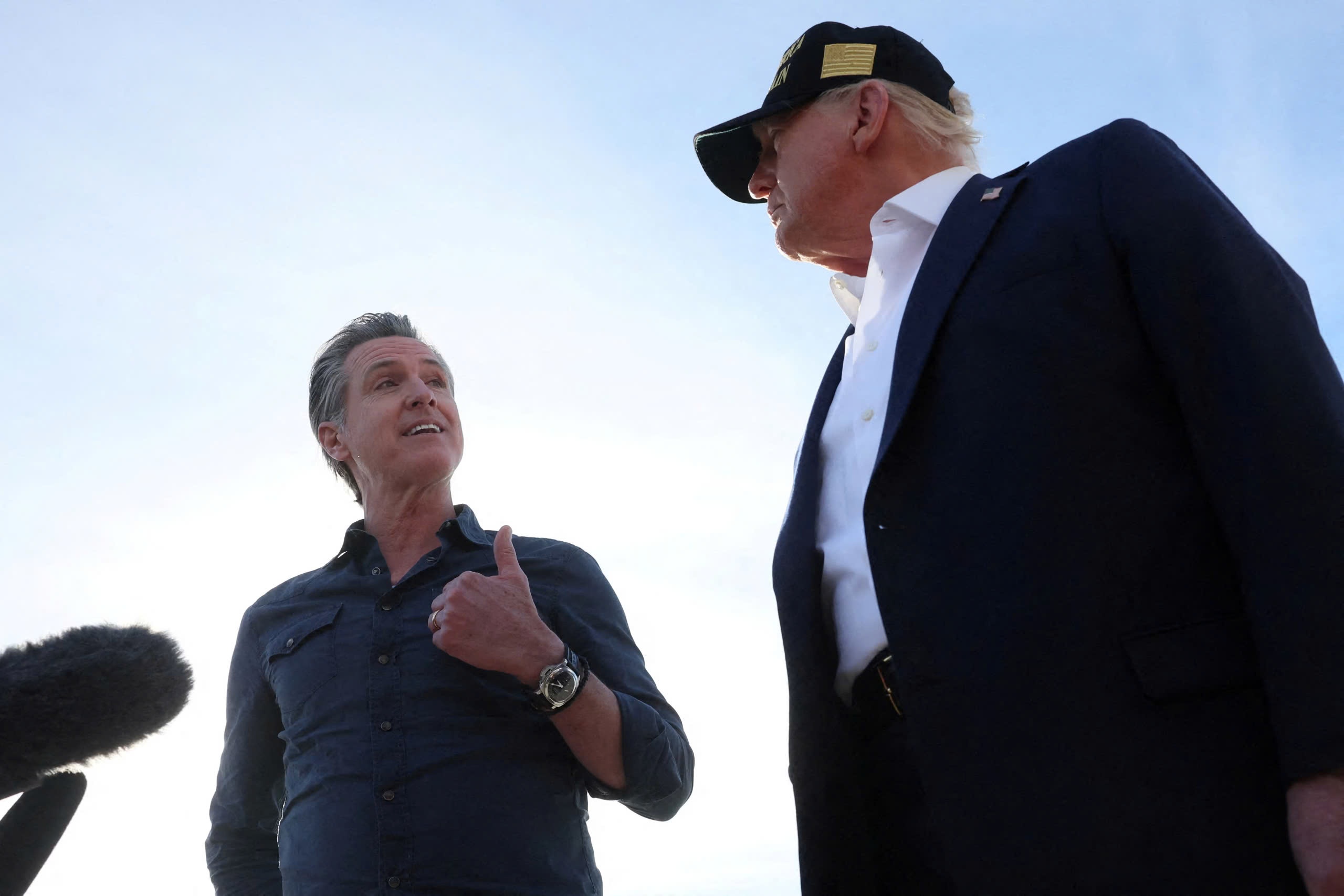 Donald Trump va Gavin Newsom anh 3