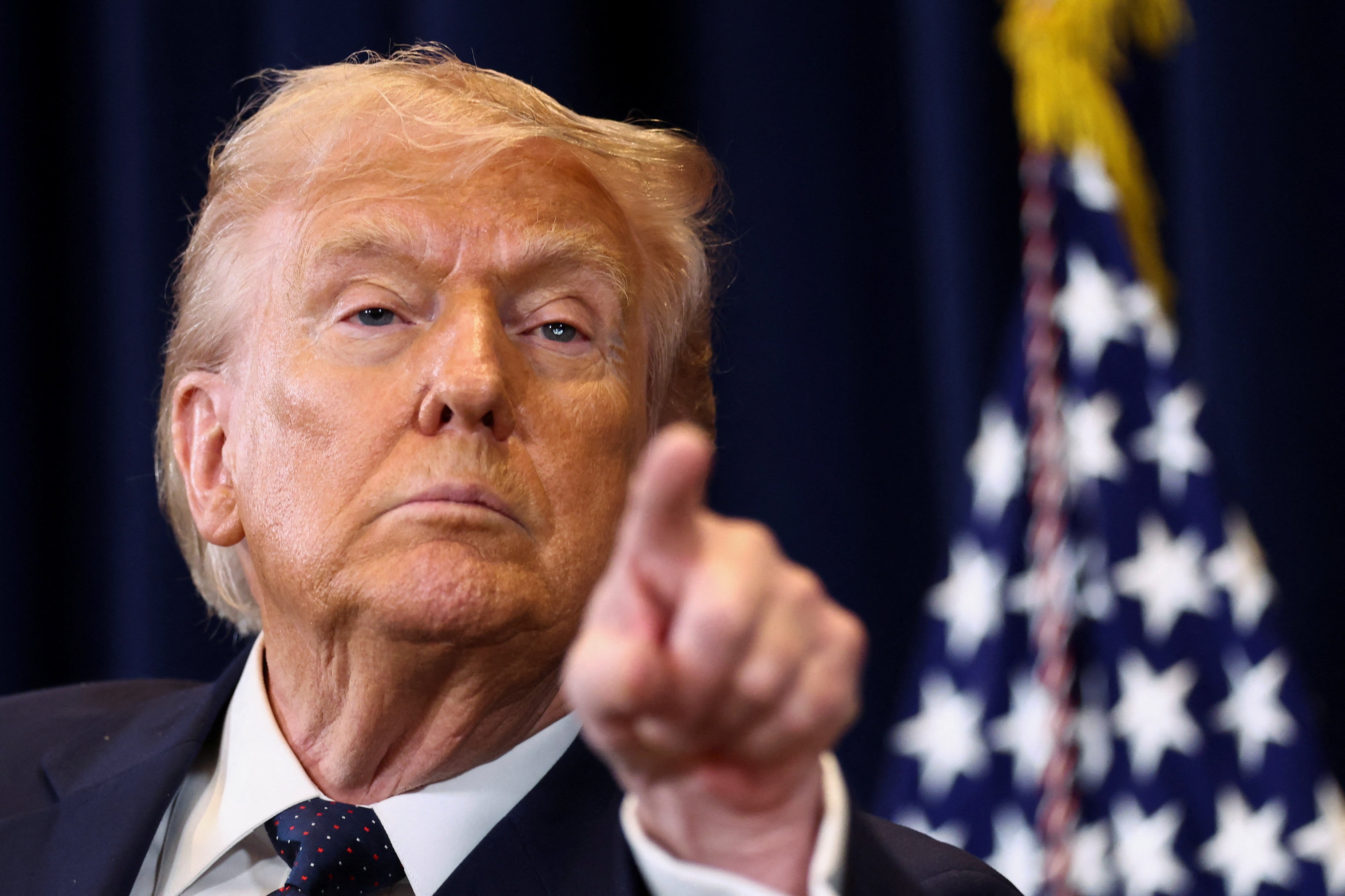 Iran thach thuc ‘huyen thoai Trump’ hinh anh