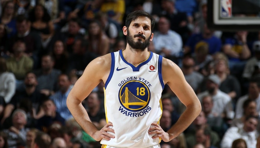 Cau thu bong ro chau A anh 4