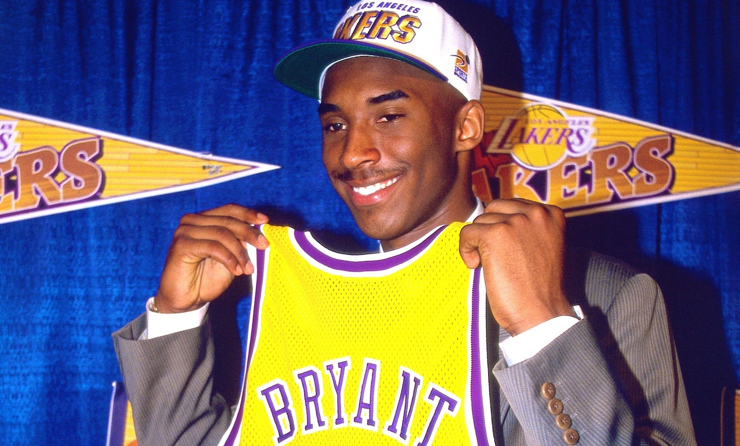 Duoc thi dau tai giai bong ro so mot the gioi kho co nao? hinh anh