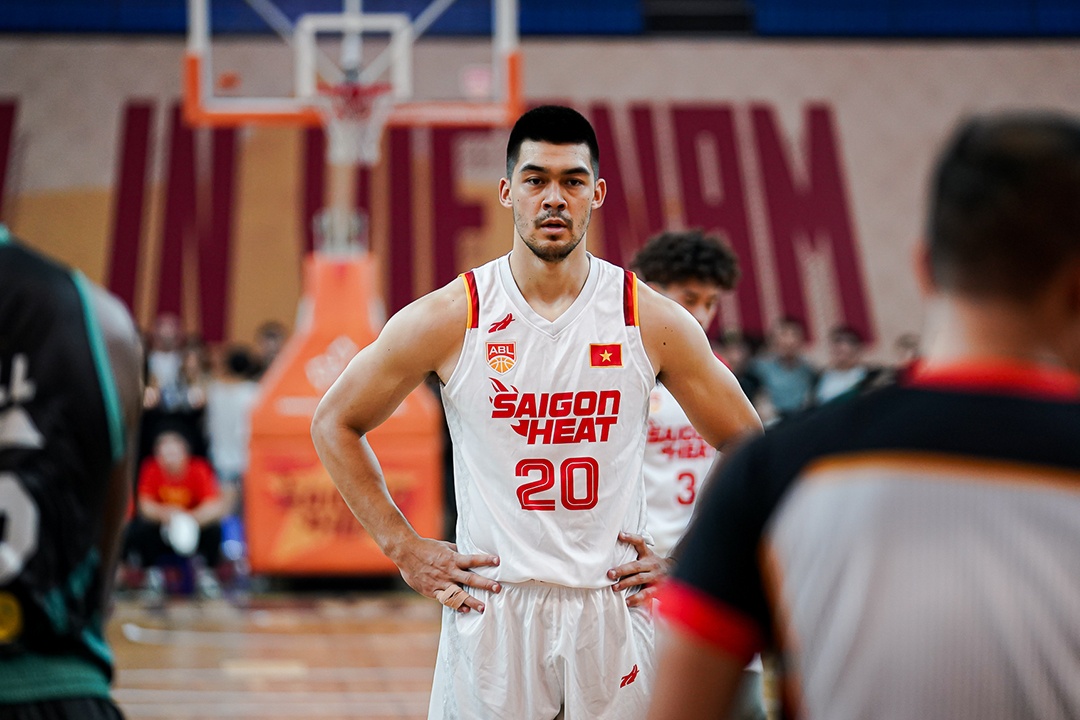 Cau thu bong ro cao hon 2m anh 1