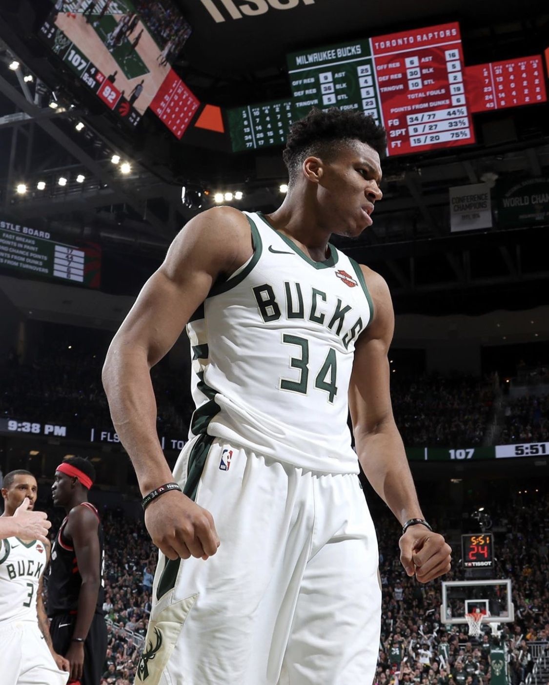 Cau thu bong ro NBA khai gian chieu cao anh 3