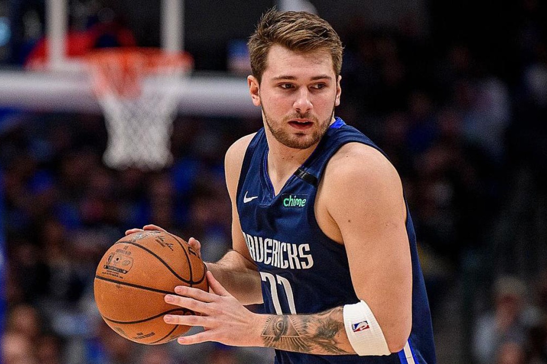 Cau thu bong ro NBA khai gian chieu cao anh 7