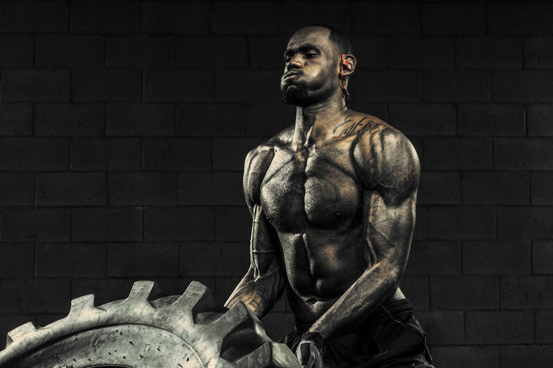 LeBron James chi 1,5 trieu USD moi nam de giu co bung 6 mui hinh anh