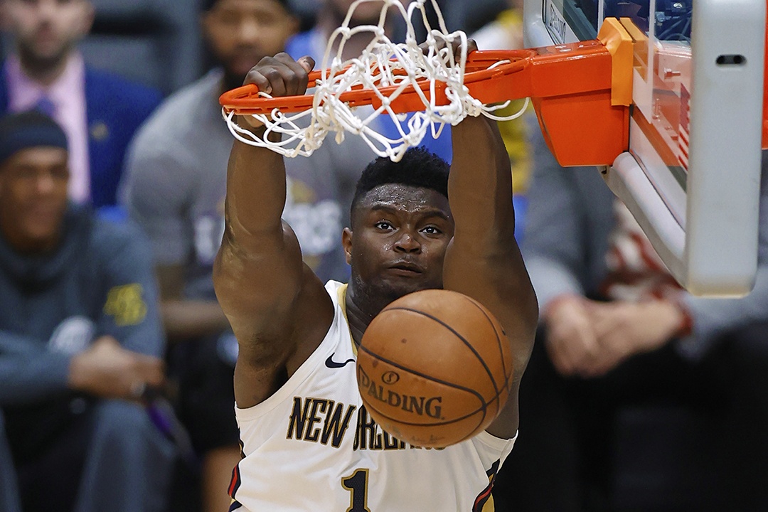 VDV nang 129 kg va nhung cau thu bong ro bat cao nhat lich su hinh anh