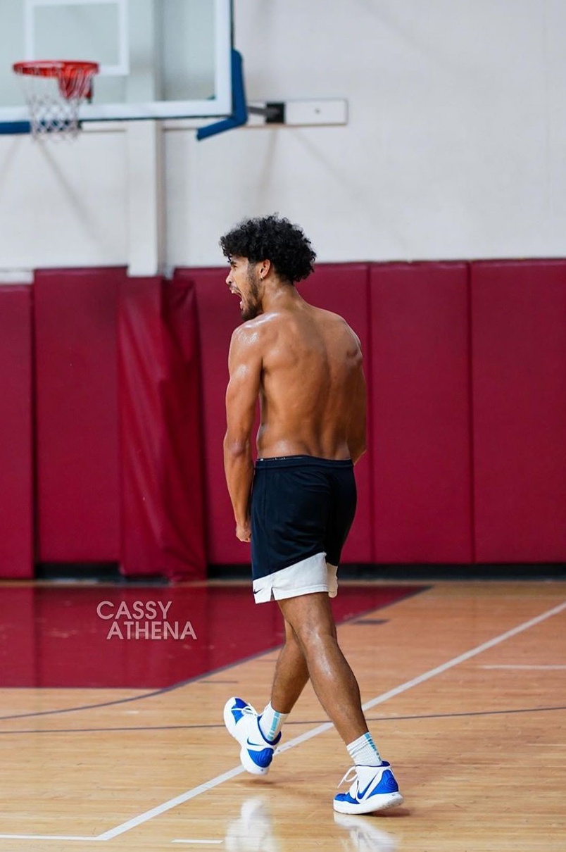 Cầu thủ bóng rổ Việt kiều Johnny Juzang ảnh 2 Cau thu bong ro Viet kieu Johnny Juzang anh 2