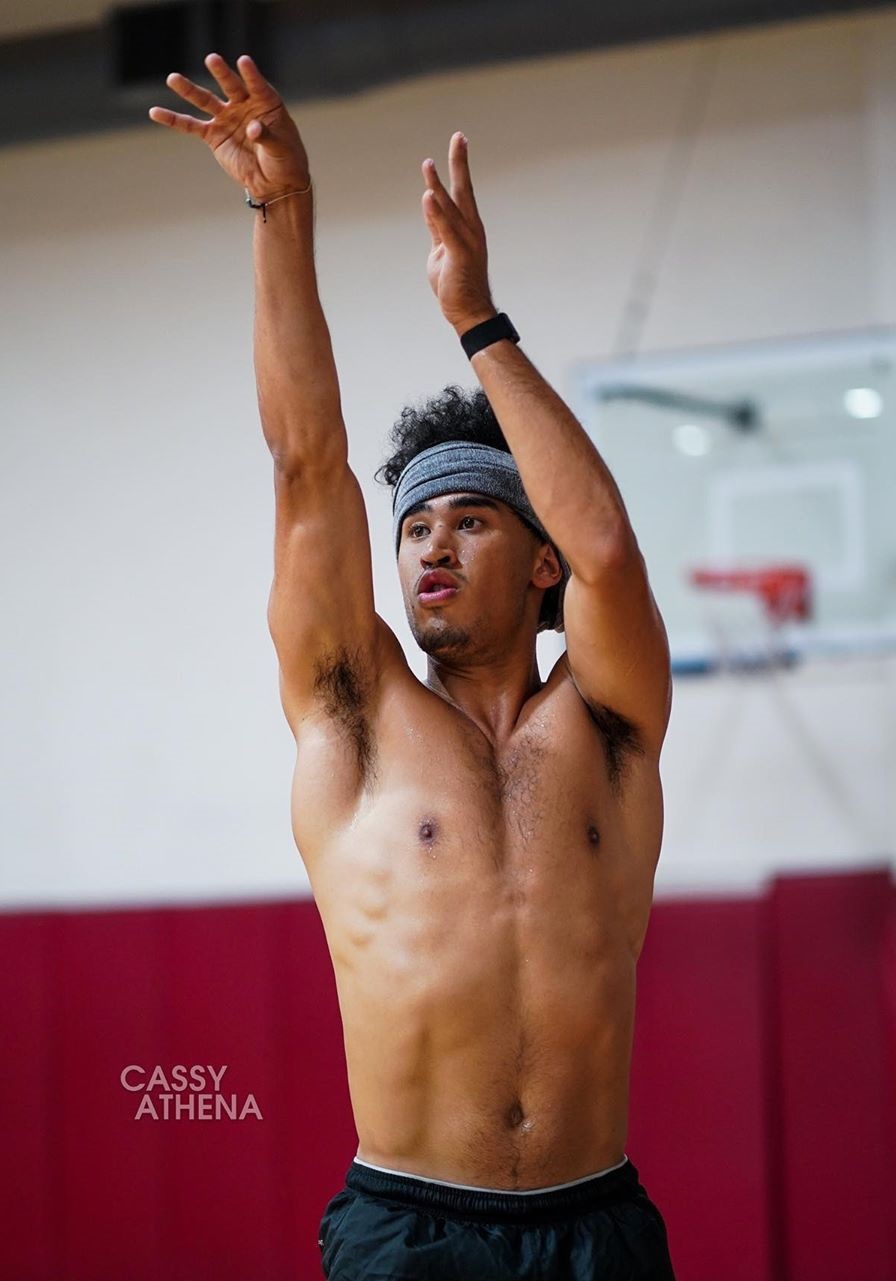 Cầu thủ bóng rổ Việt kiều Christian Juzang ảnh 2 Cau thu bong ro Viet kieu Christian Juzang anh 2