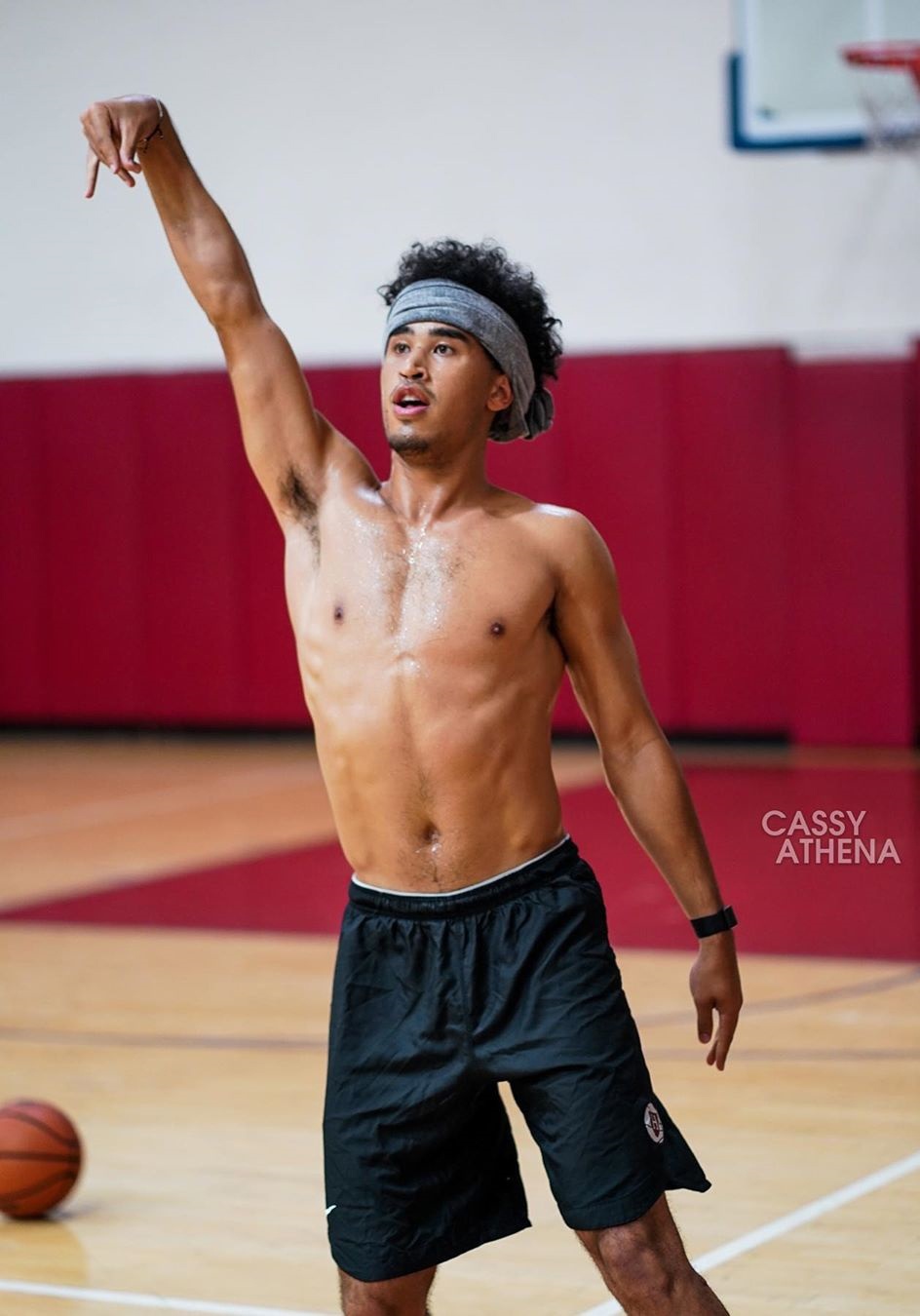 Cầu thủ bóng rổ Việt kiều Christian Juzang ảnh 4 Cau thu bong ro Viet kieu Christian Juzang anh 4