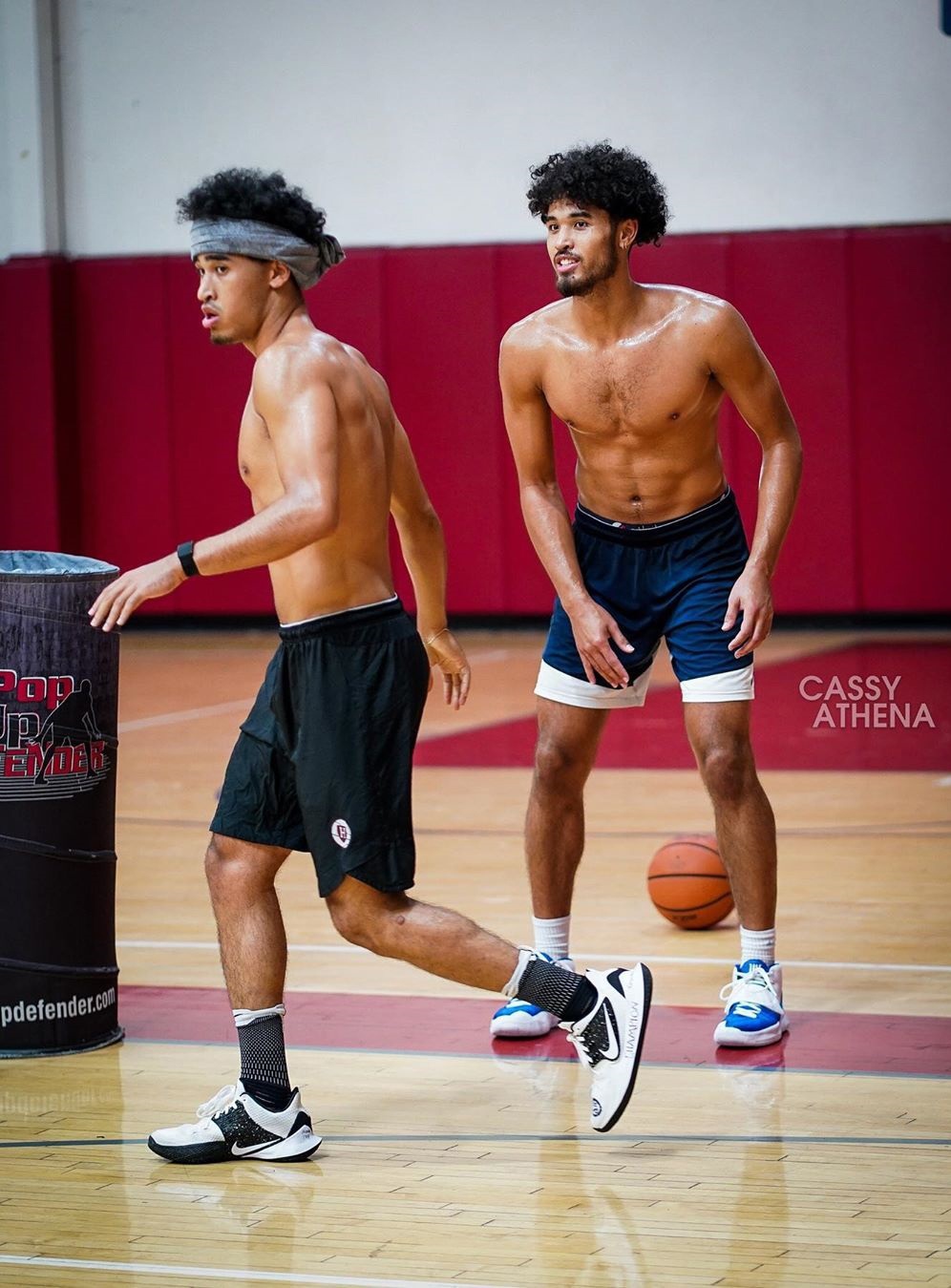 Cầu thủ bóng rổ Việt kiều Christian Juzang ảnh 5 Cau thu bong ro Viet kieu Christian Juzang anh 5