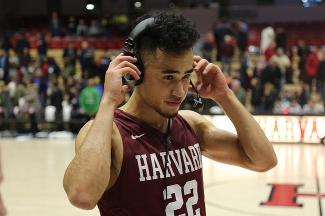 Cau thu bong ro Viet kieu Christian Juzang anh 9