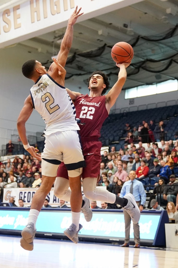 Cầu thủ bóng rổ Việt kiều Christian Juzang ảnh 7 Cau thu bong ro Viet kieu Christian Juzang anh 7