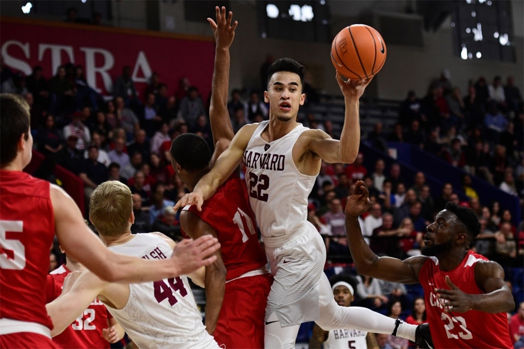 Cau thu bong ro Viet kieu Christian Juzang anh 6