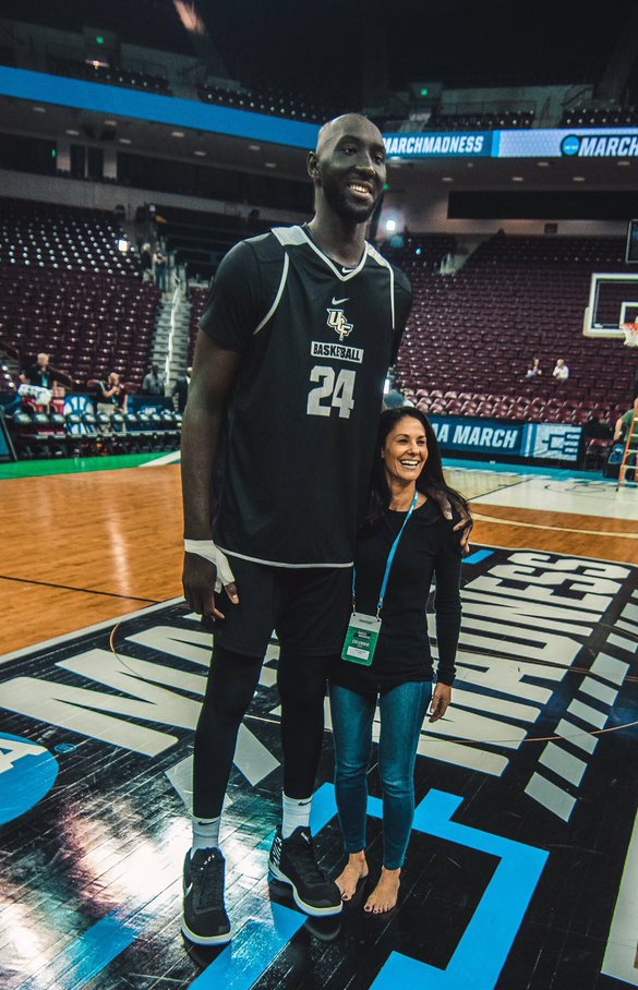Tacko Fall cầu thủ bóng rổ cao nhất NBA ảnh 9 Tacko Fall cau thu bong ro cao nhat NBA anh 9
