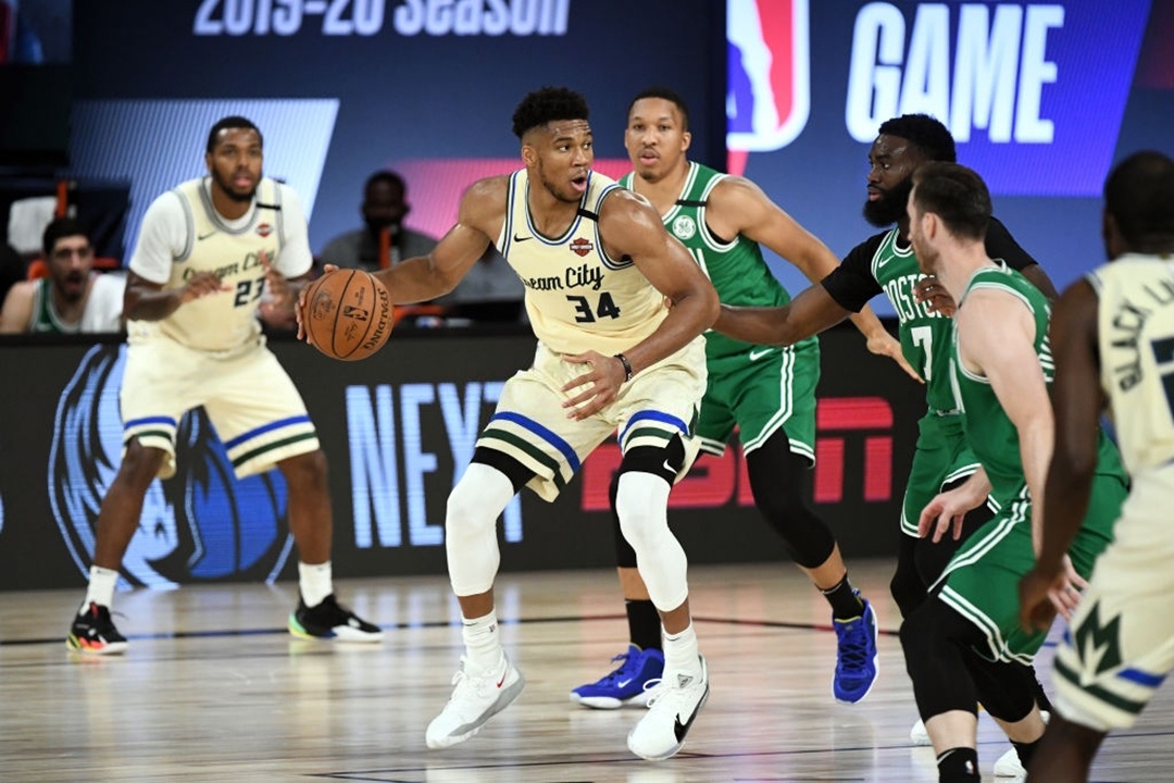 Giannis Antetokounmpo anh 4