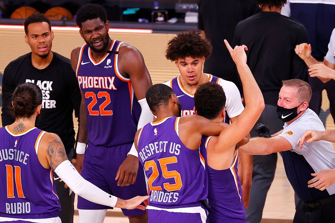 Devin Booker loai Kawhi Leonard va Paul George de ghi diem anh 4