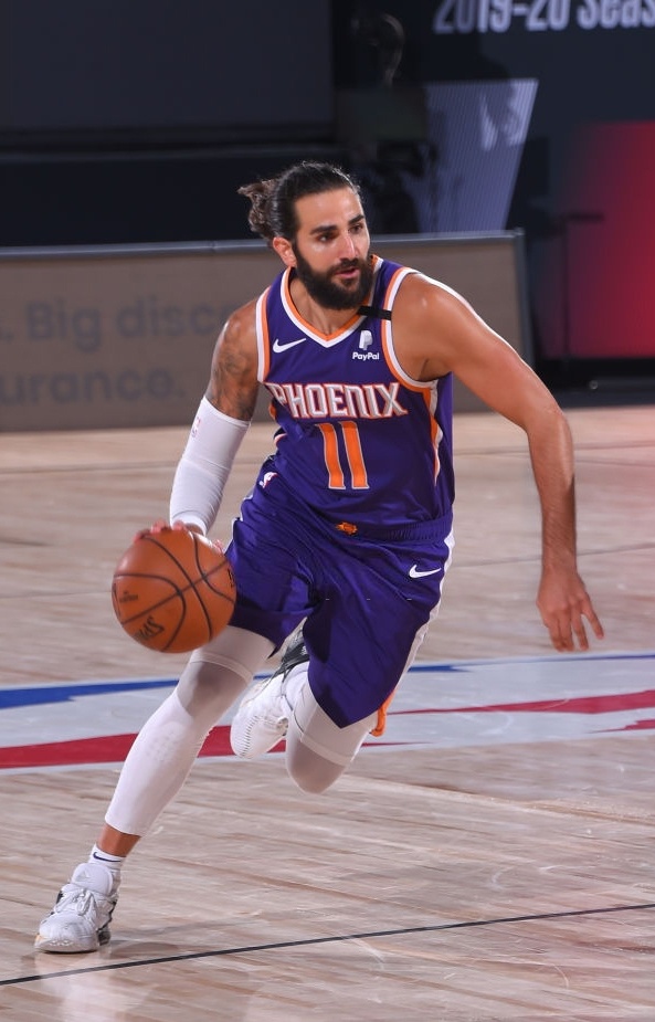 Devin Booker loại Kawhi Leonard và Paul George để ghi điểm ảnh 5 Devin Booker loai Kawhi Leonard va Paul George de ghi diem anh 5