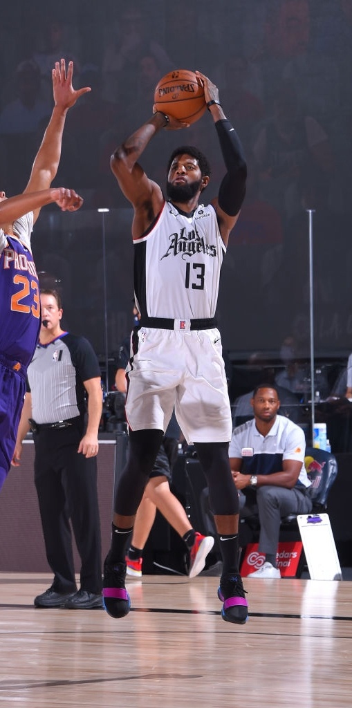 Devin Booker loại Kawhi Leonard và Paul George để ghi điểm ảnh 8 Devin Booker loai Kawhi Leonard va Paul George de ghi diem anh 8