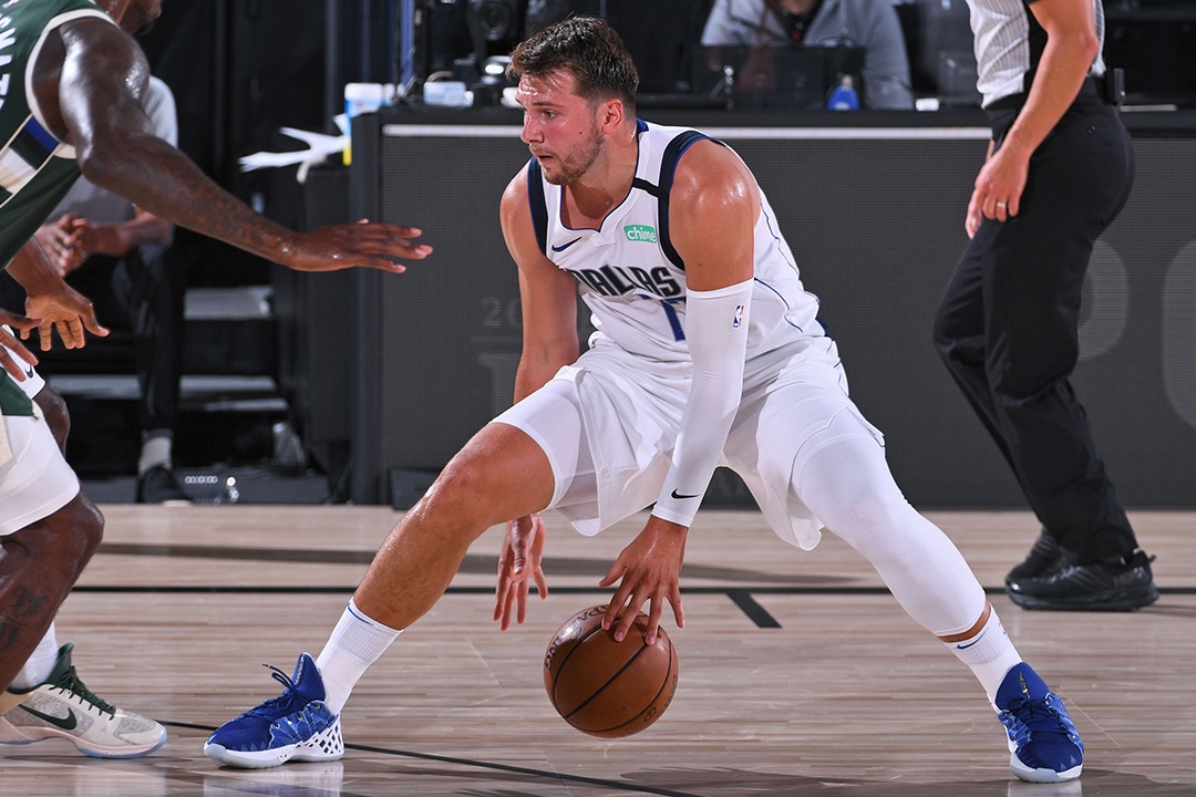 Luka Doncic pha ky luc Michael Jordan anh 1