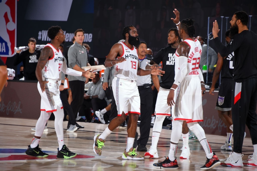 James Harden dao bong toc do anh 10