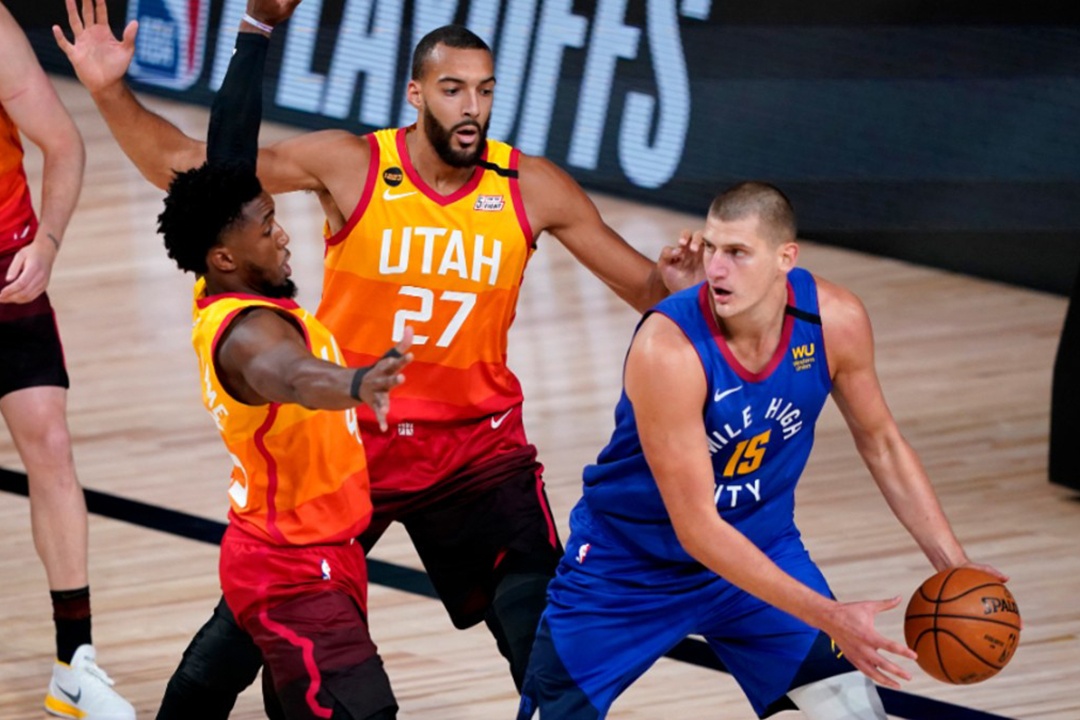 Sao bong ro nang 115 kg huc nga doi thu anh 6