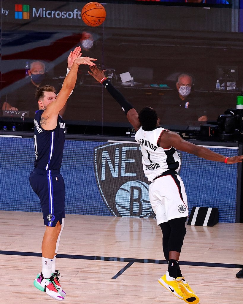 Luka Doncic tai hien hinh anh Michael Jordan anh 1